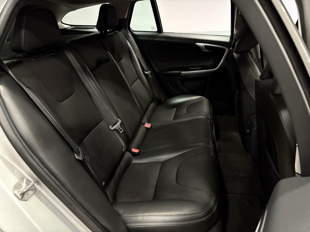 Volvo V60 D2 Se Estate Grey #34