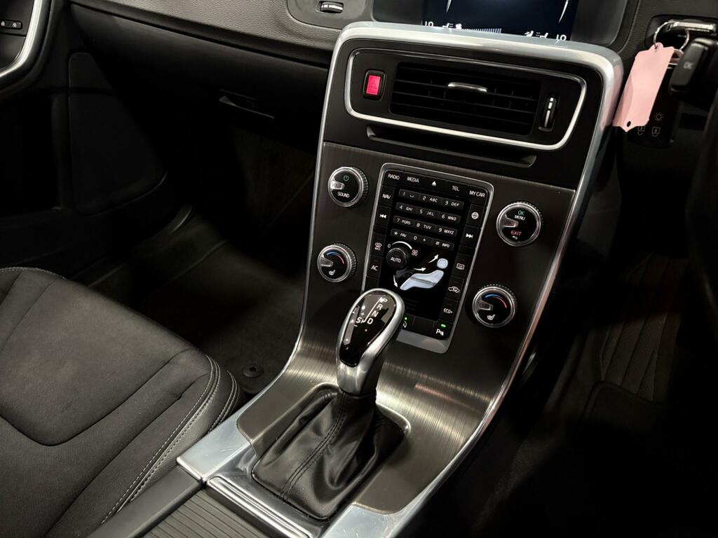 Volvo V60 D2 Se Estate Grey #27