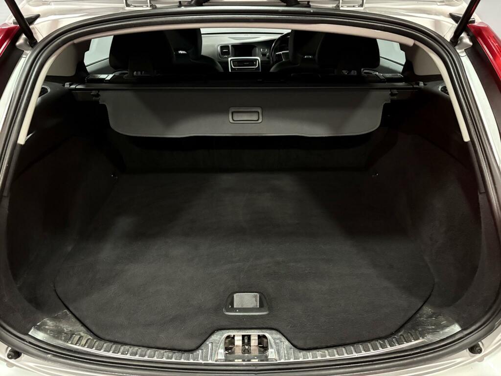 Volvo V60 D2 Se Estate Grey #38