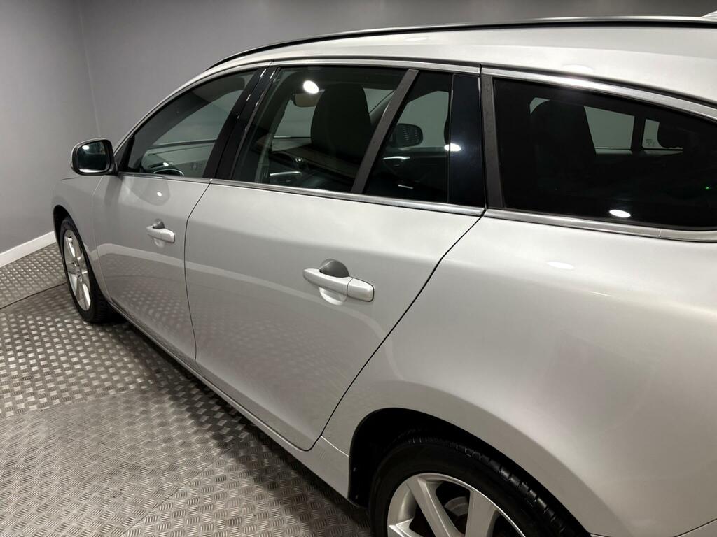 Volvo V60 D2 Se Estate Grey #43