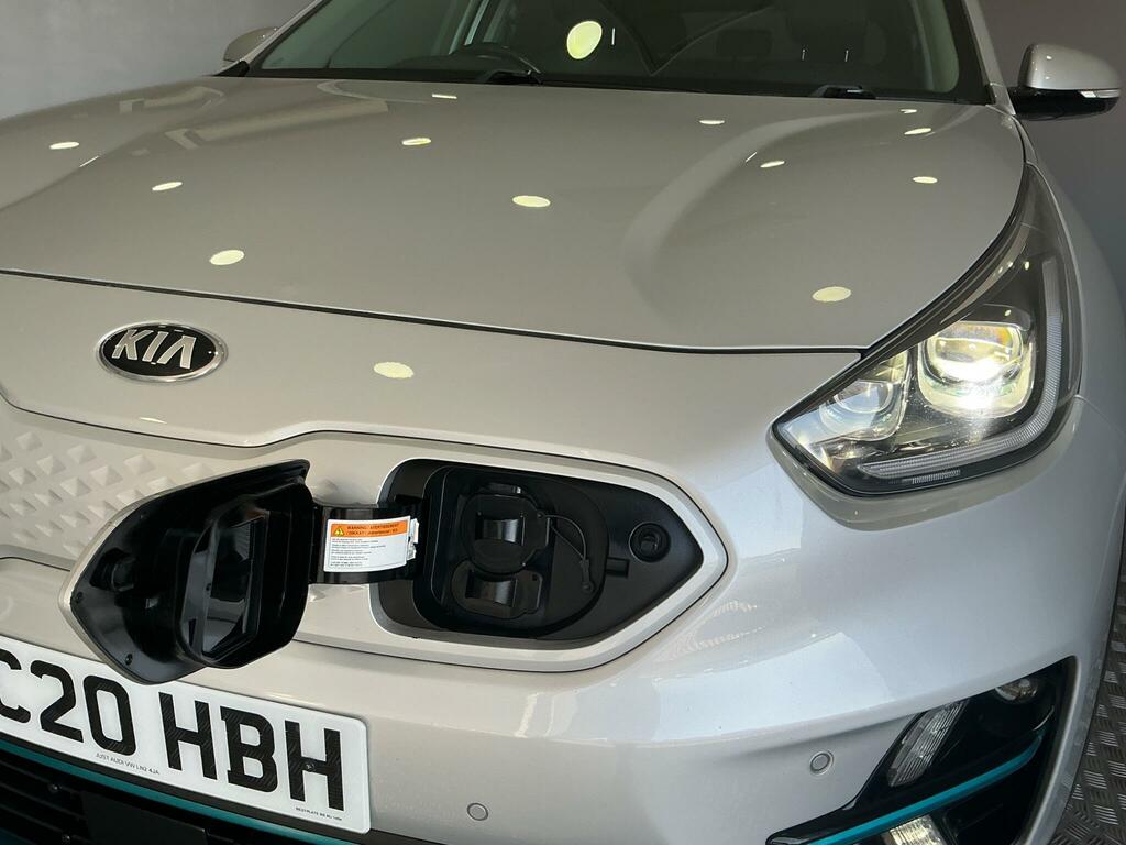 Kia e-Niro 64Kwh 4 Silver #5