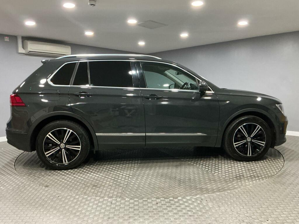 Volkswagen Tiguan 2.0 Tdi Se Navigation Euro 6 Ss Grey #2