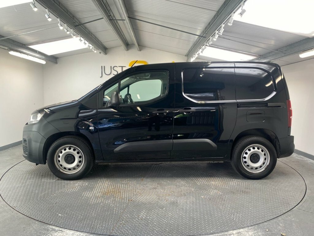 Citroen Berlingo 1.5L Worker M Pro Black #2