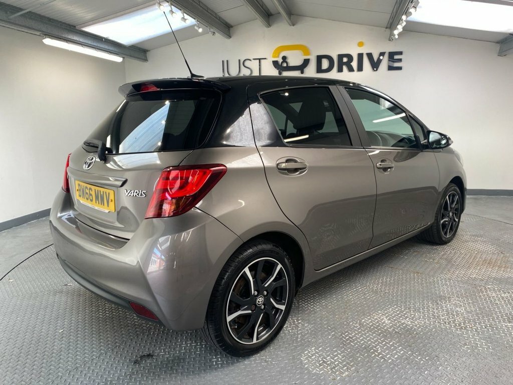 Toyota Yaris 1.3L Design Brown #5