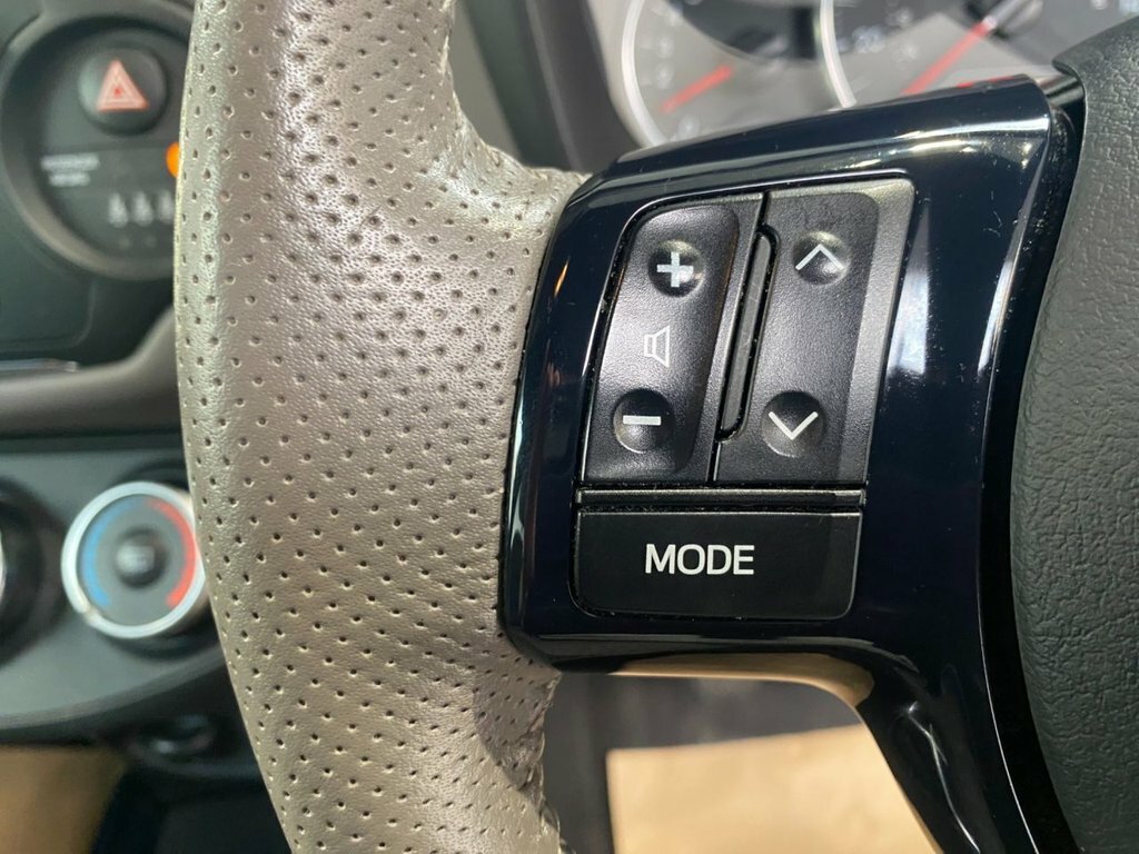 Toyota Yaris 1.33 Dual Vvt-i Design Euro 6 Brown #19