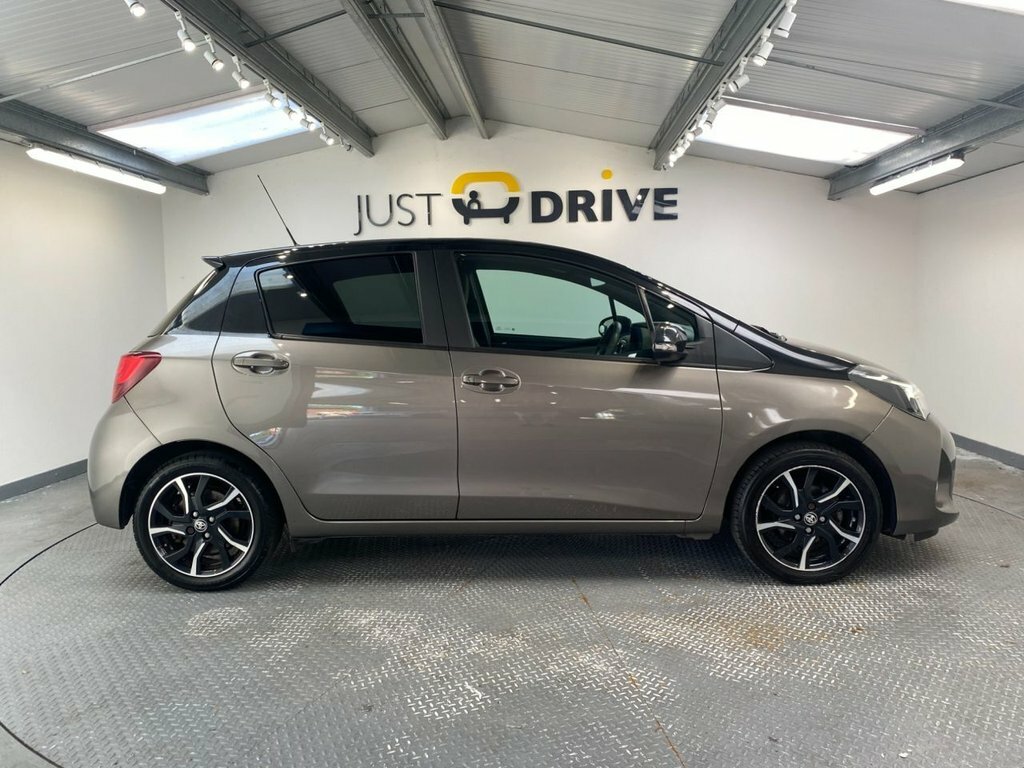 Toyota Yaris 1.3L Design Brown #6