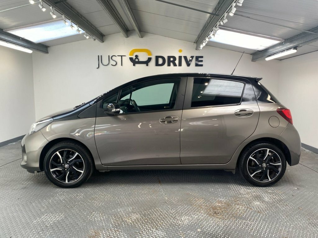 Toyota Yaris 1.3L Design Brown #2