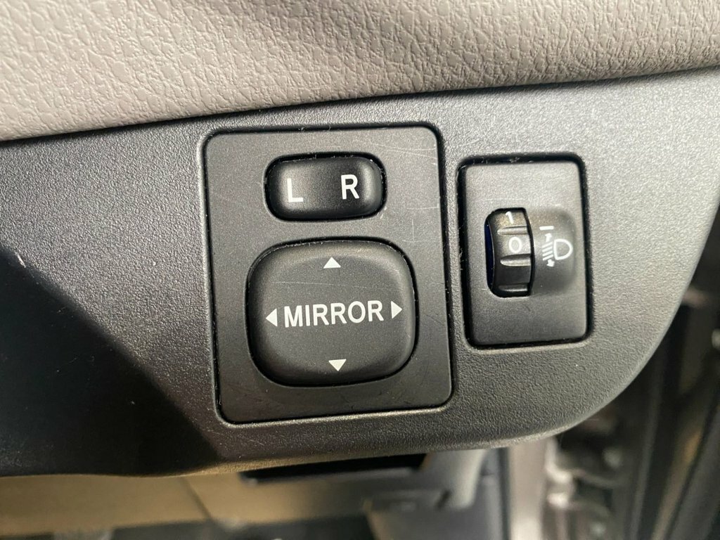 Toyota Yaris 1.33 Dual Vvt-i Design Euro 6 Brown #22