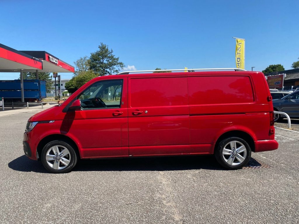Volkswagen Transporter 2L Highline Red #2