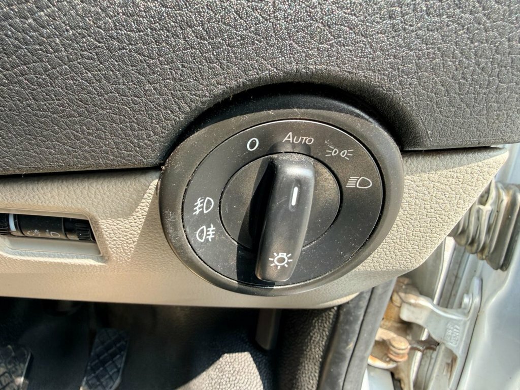Volkswagen Transporter 2L Highline White #16