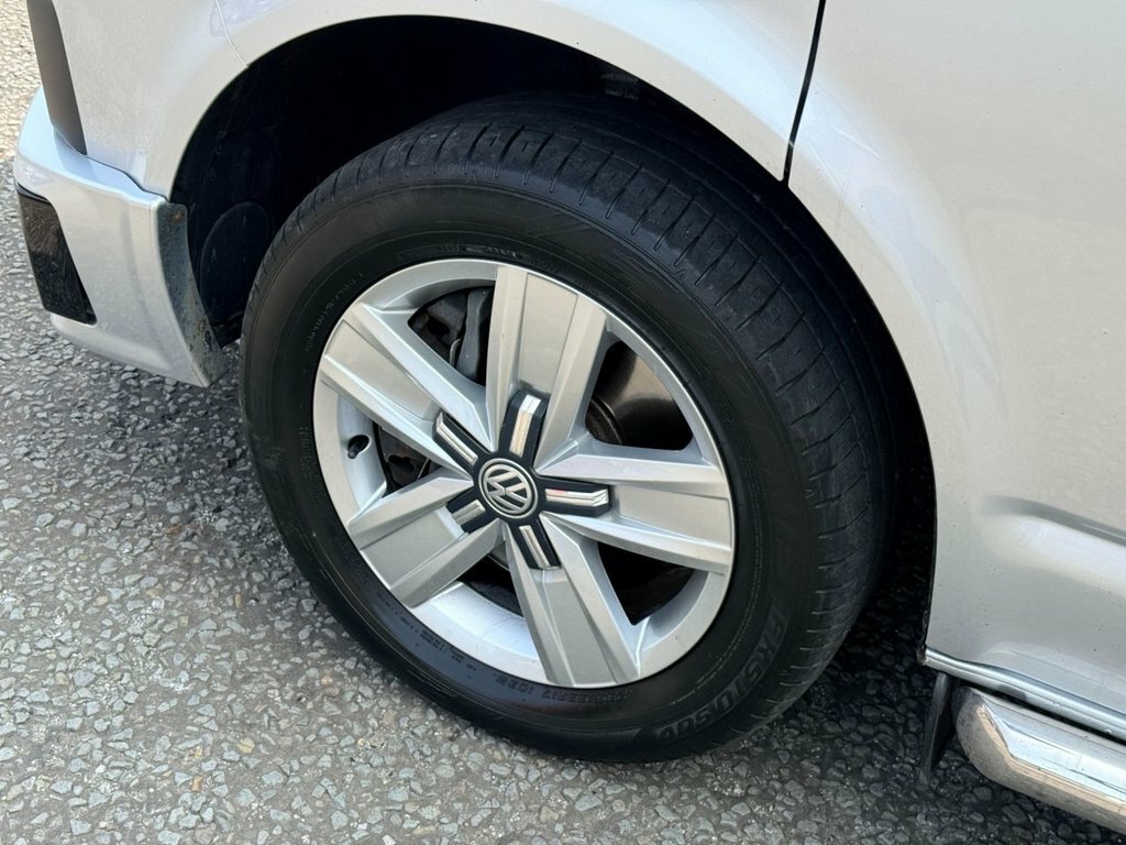 Volkswagen Transporter 2L Highline Silver #6