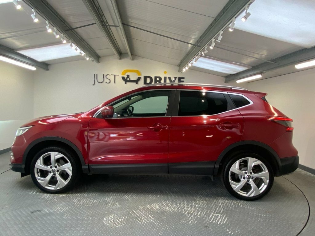 Nissan Qashqai 1.2L Tekna Red #3