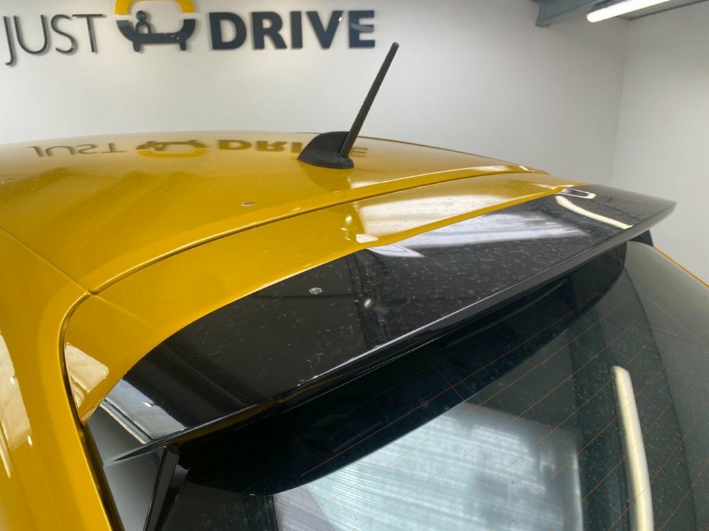 Peugeot 208 Puretech Allure Ss Yellow #9