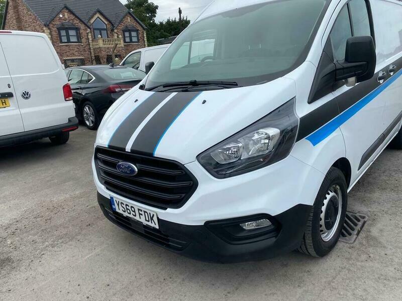 Ford Transit Custom 300 Leader P V YS69FDK White #3