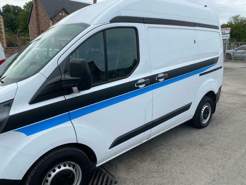 Ford Transit Custom 300 Leader P V YS69FDK White #2