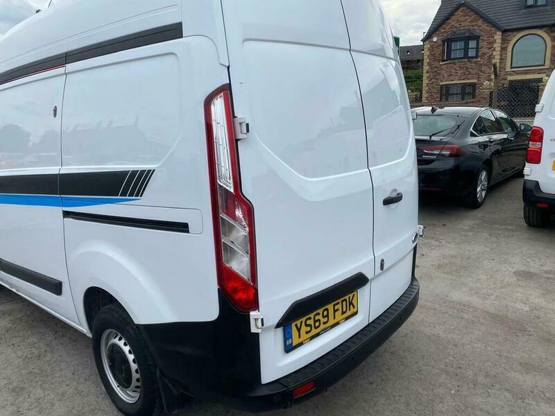 Ford Transit Custom 300 Leader P V YS69FDK White #4