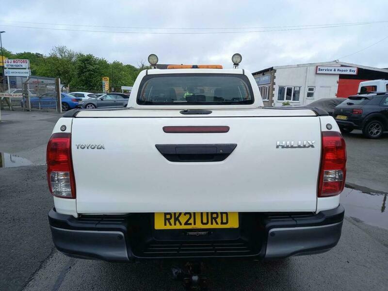 Toyota HILUX Active 4Wd D-4d Dcb White #5