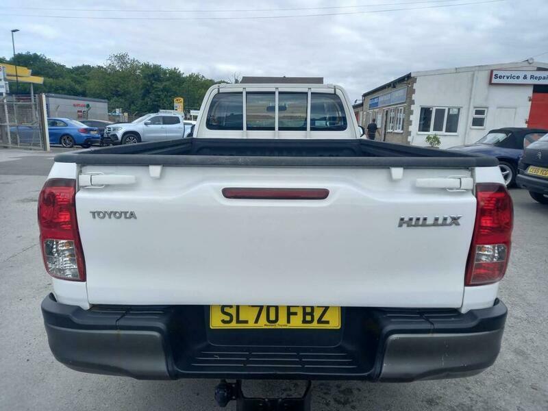 Toyota HILUX Active 4Wd D-4d S White #5