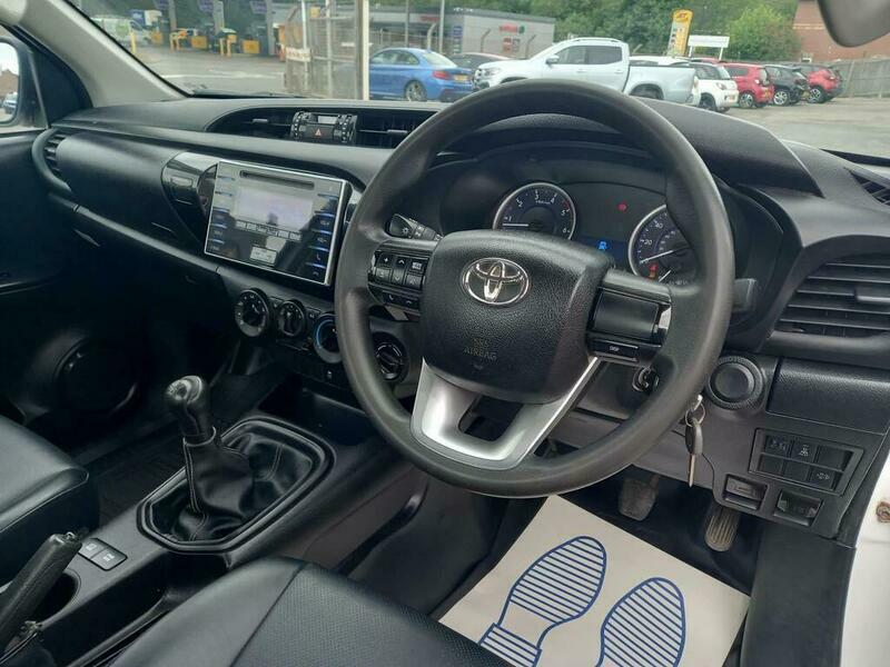 Toyota HILUX 2.4 D-4d Invincible X Pickup Double Cab Brown #8