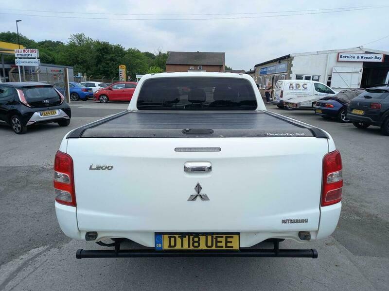 Mitsubishi L200 Di-d 4Wd Titan Dcb White #3