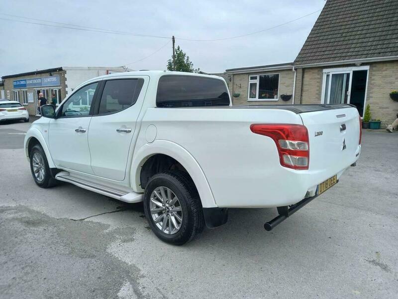 Mitsubishi L200 Di-d 4Wd Titan Dcb White #5
