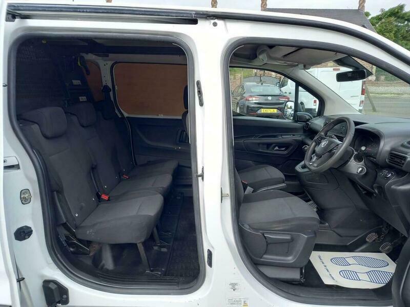 Vauxhall Combo L2h1 2300 Edition S White #6