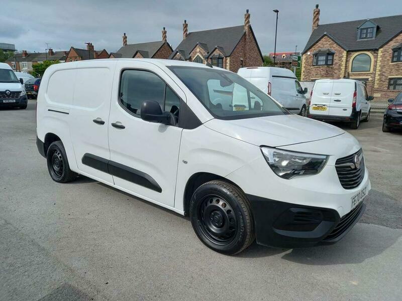 Vauxhall Combo L2h1 2300 Edition S White
