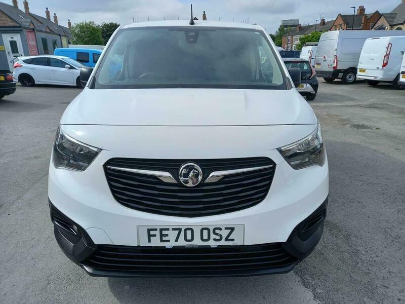 Vauxhall Combo L2h1 2300 Edition S White #4