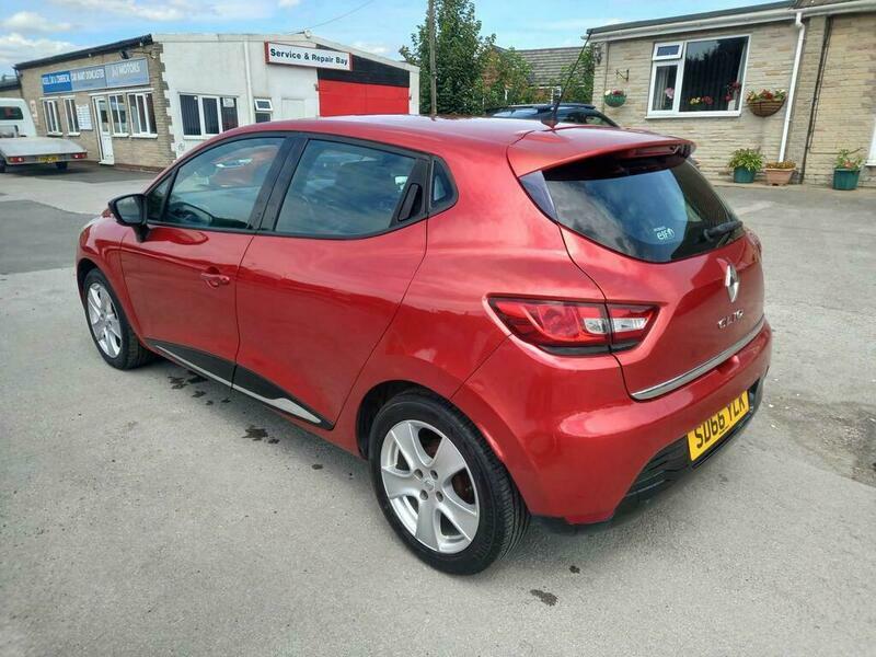 Renault Clio Dynamique Nav 16V Red #2