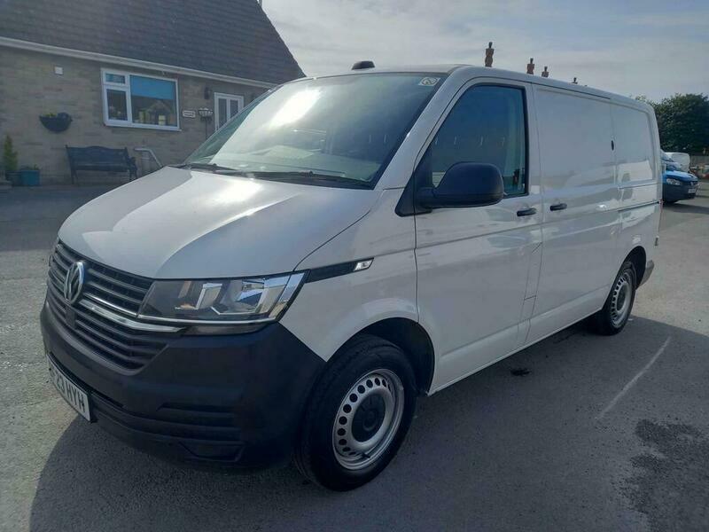 Volkswagen Transporter T32 Tdi P V White #4