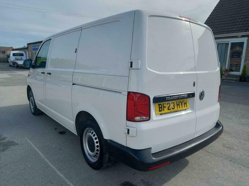 Volkswagen Transporter T32 Tdi P V White #5