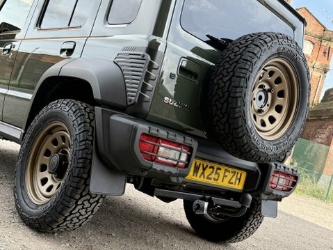 Suzuki Jimny Nomade 1.5 Fc WX25FZH Green #2
