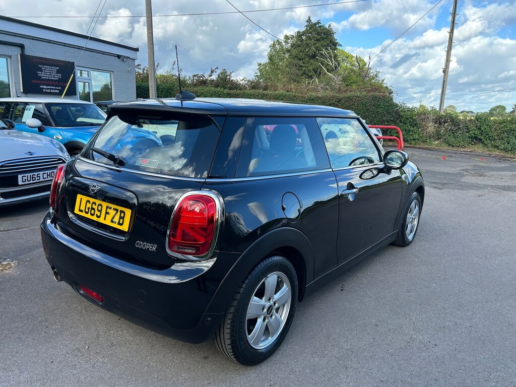 Mini Hatch 1.5 Cooper Classic II LG69FZB Black #3