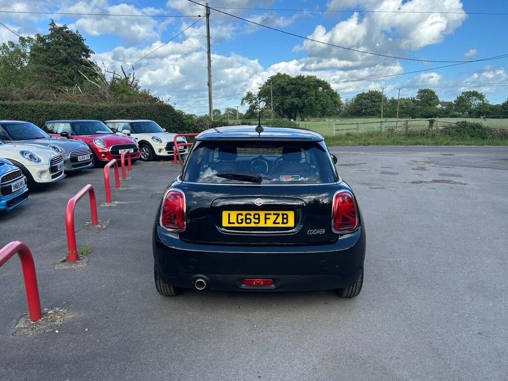 Mini Hatch 1.5 Cooper Classic II LG69FZB Black #4