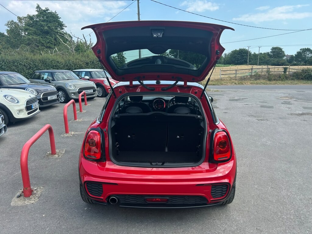 Mini Hatch 1.5 Cooper Red #5