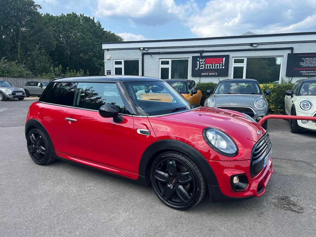 Mini Hatch 1.5 Cooper Red