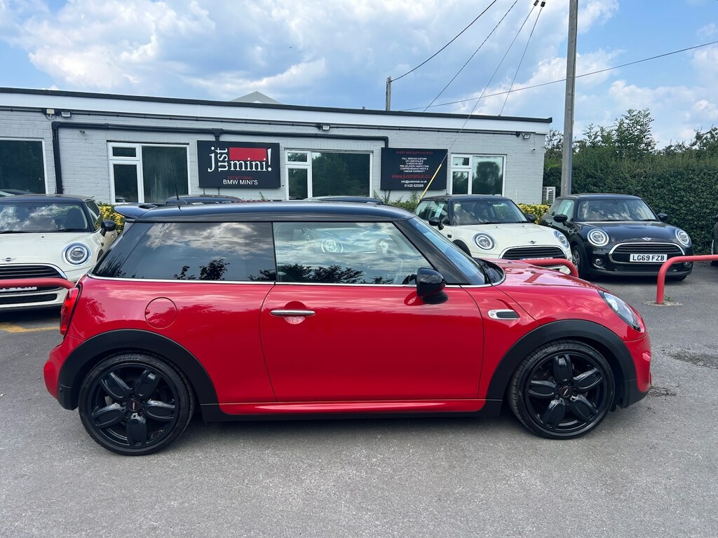Mini Hatch 1.5 Cooper Red #2