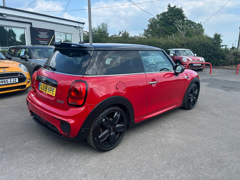 Mini Hatch 1.5 Cooper Red #3