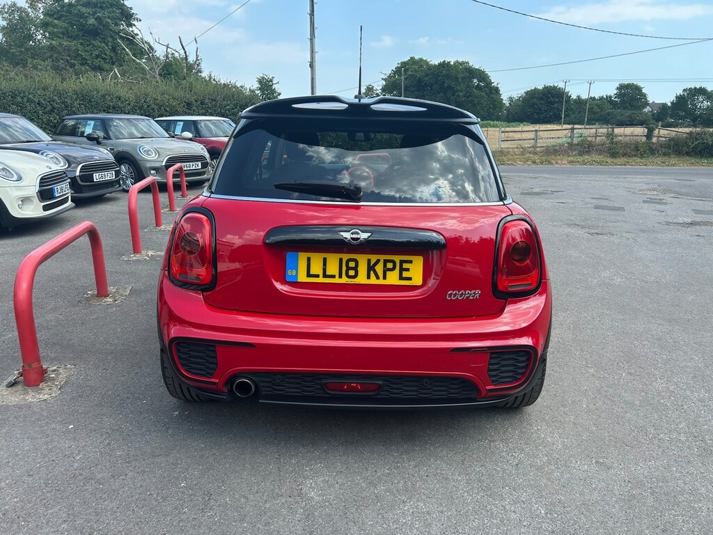 Mini Hatch 1.5 Cooper Red #4