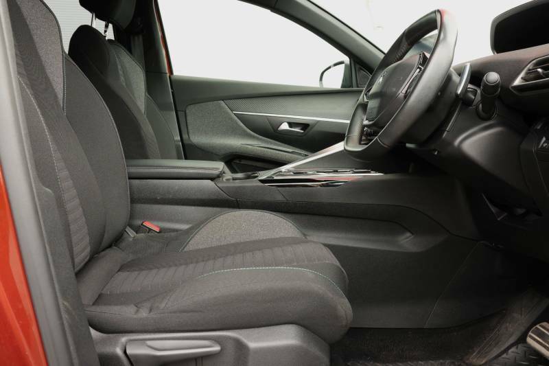 Peugeot 5008 1.2 Puretech Active Premium Eat Euro 6 Ss RV23AHO Brown #4