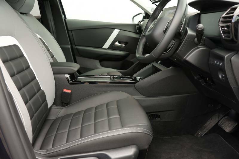 Citroen C4 1.2 Hybrid Max Fastback E-dsc Euro 6 Ss Blue #2