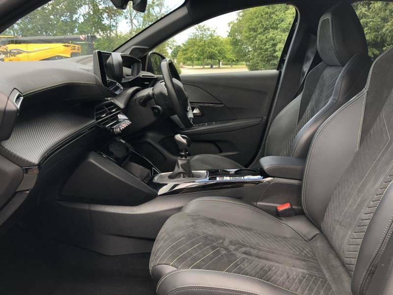 Peugeot 208 1.2 Puretech Gt Euro 6 Ss Black #2