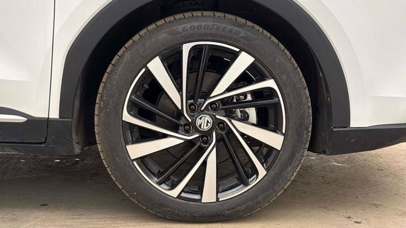 MG ZS 1.5 Hybrid Trophy White #6