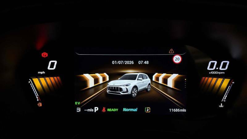 MG ZS 1.0T Gdi Exclusive Dct Red #10