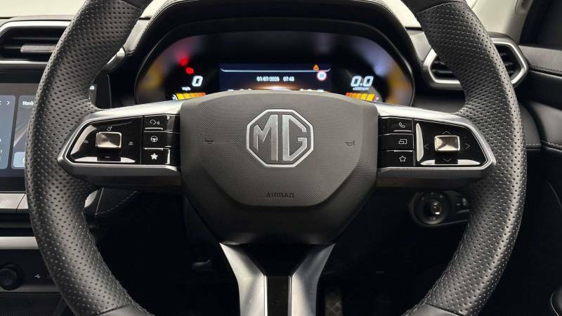 MG ZS 1.0T Gdi Exclusive Dct Red #11
