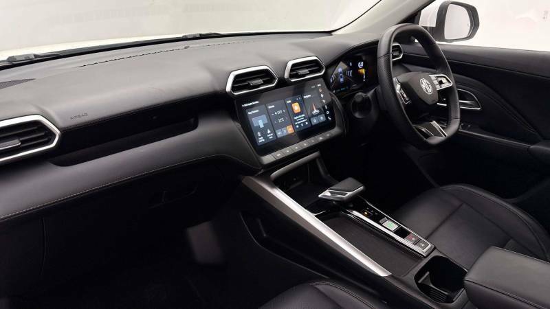 MG ZS 1.5 Hybrid Trophy White #4