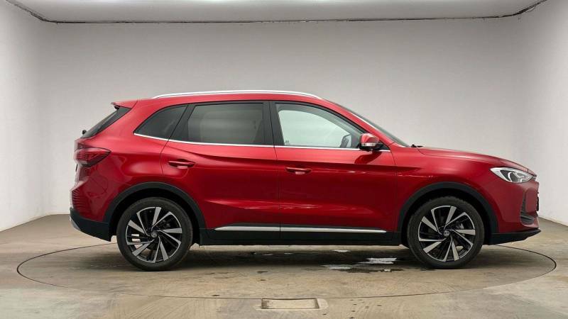 MG ZS 1.5 Hybrid Trophy Red #5