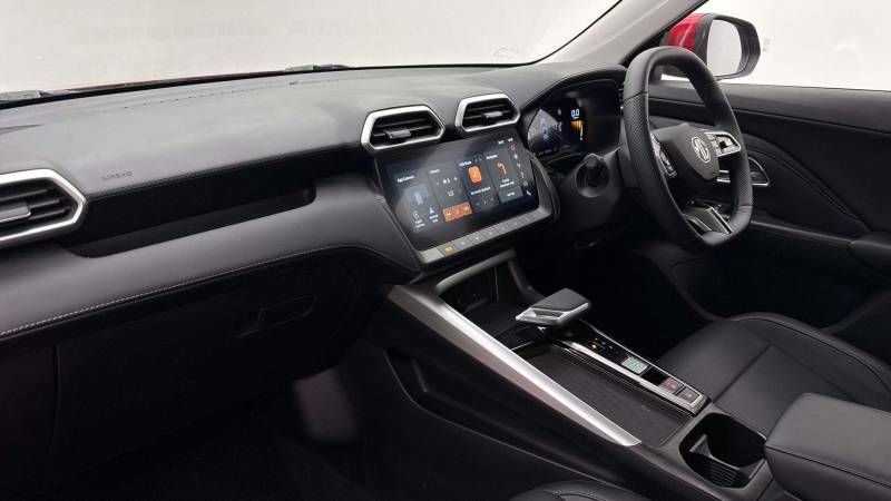 MG ZS 1.5 Hybrid Trophy Red #4
