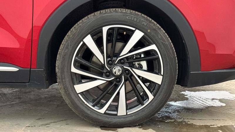 MG ZS 1.5 Hybrid Trophy Red #6