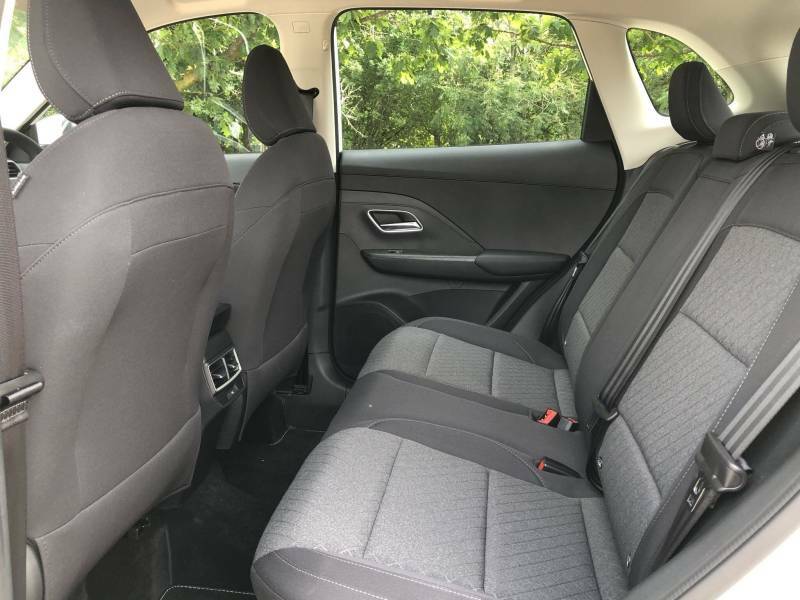 MG ZS 1.5 Hybrid Se White #4